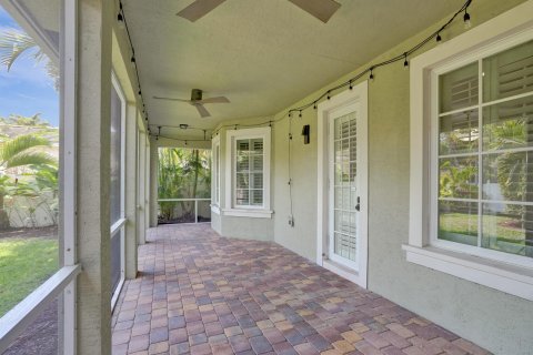 House in Jupiter, Florida 4 bedrooms, 272.02 sq.m. № 1177311 - photo 16