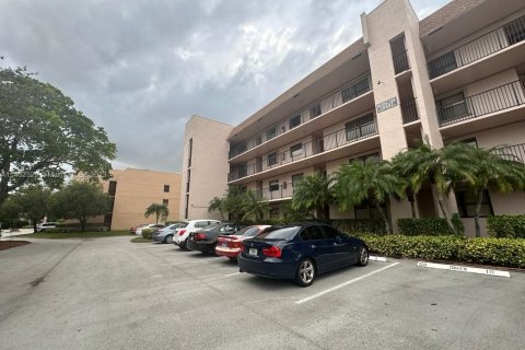 Copropriété à vendre à Sunrise, Floride: 2 chambres, 115.66 m2 № 927024 - photo 27