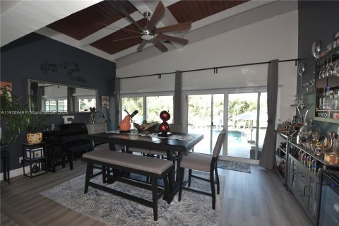 House in Fort Lauderdale, Florida 3 bedrooms, 175.77 sq.m. № 927023 - photo 23