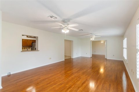 Casa en venta en Kissimmee, Florida, 3 dormitorios, 220.09 m2 № 1313700 - foto 18