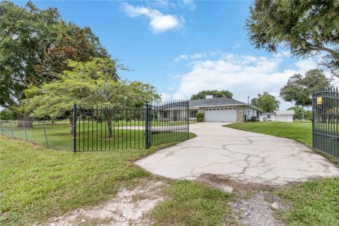 Villa ou maison à vendre à Kissimmee, Floride: 3 chambres, 220.09 m2 № 1313700 - photo 19