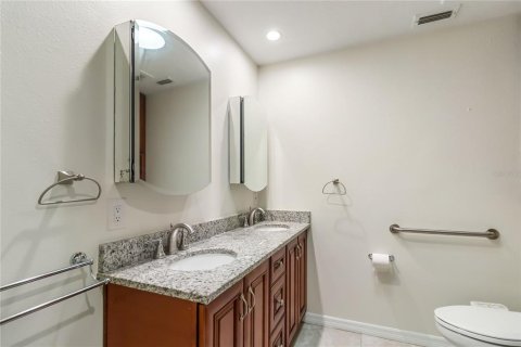 Villa ou maison à vendre à Kissimmee, Floride: 3 chambres, 220.09 m2 № 1313700 - photo 3