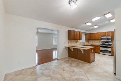 Casa en venta en Kissimmee, Florida, 3 dormitorios, 220.09 m2 № 1313700 - foto 9