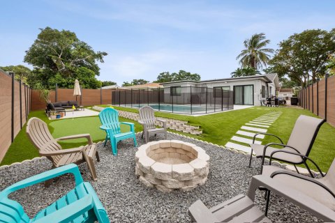 Casa en alquiler en West Palm Beach, Florida, 3 dormitorios, 139.82 m2 № 880767 - foto 26