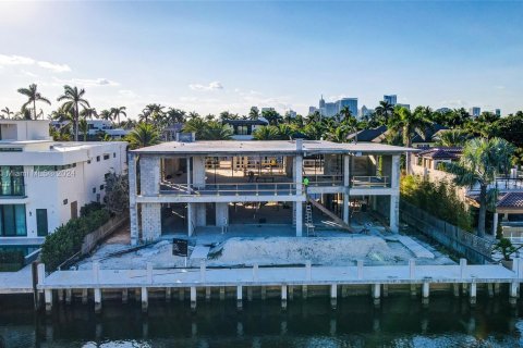 Villa ou maison à vendre à Fort Lauderdale, Floride: 7 chambres № 567849 - photo 7