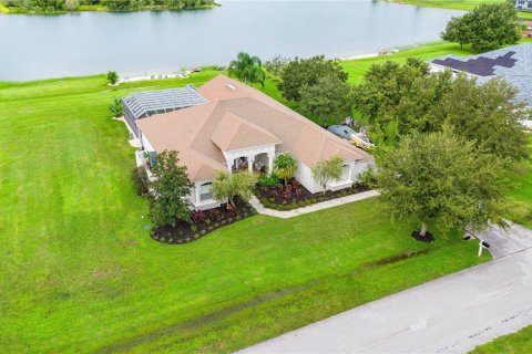 Villa ou maison à vendre à Land O' Lakes, Floride: 4 chambres, 312.06 m2 № 1367913 - photo 5