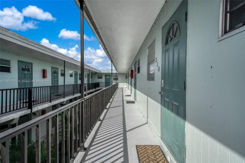 Condominio en venta en Lake Placid, Florida, 1 dormitorio № 1132079 - foto 16