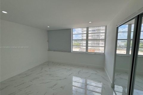 Copropriété à vendre à Aventura, Floride: 2 chambres, 116.22 m2 № 1132123 - photo 2