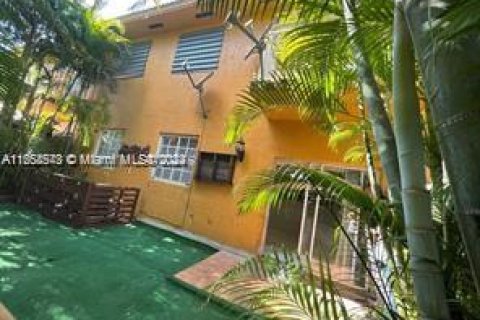 Adosado en alquiler en Hialeah, Florida, 3 dormitorios, 115.66 m2 № 1367135 - foto 24