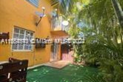 Adosado en alquiler en Hialeah, Florida, 3 dormitorios, 115.66 m2 № 1367135 - foto 22