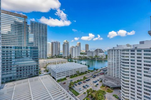 Condo in Miami, Florida, 2 bedrooms  № 1367059 - photo 20