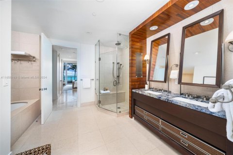 Condo in Miami Beach, Florida, 3 bedrooms  № 1367136 - photo 13