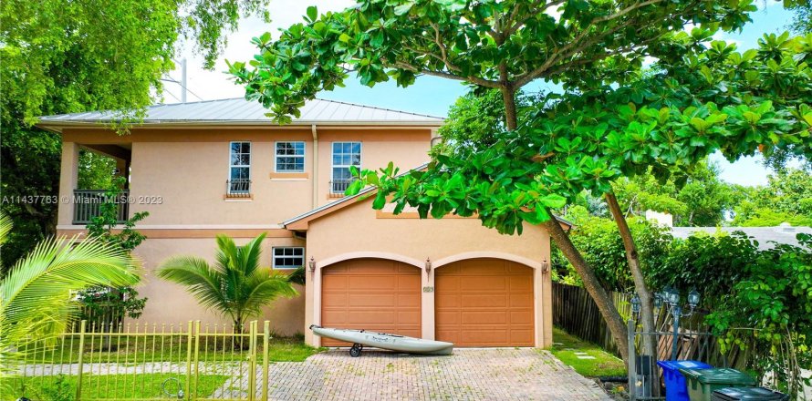 Townhouse in Fort Lauderdale, Florida 4 bedrooms, 210.33 sq.m. № 760313