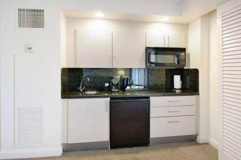 Condominio en venta en Fort Lauderdale, Florida, 1 dormitorio, 90.58 m2 № 1102275 - foto 18