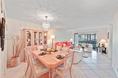 Condominio en venta en Pembroke Pines, Florida, 2 dormitorios, 102.75 m2 № 722413 - foto 5