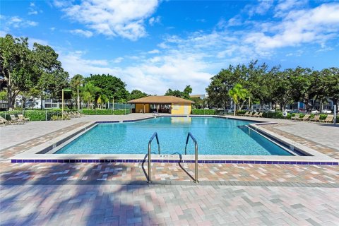 Condominio en venta en Pembroke Pines, Florida, 2 dormitorios, 102.75 m2 № 722413 - foto 29