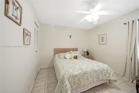 Copropriété à vendre à Pembroke Pines, Floride: 2 chambres, 102.75 m2 № 722413 - photo 17