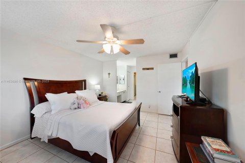 Condominio en venta en Pembroke Pines, Florida, 2 dormitorios, 102.75 m2 № 722413 - foto 12