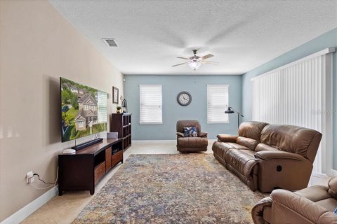 Casa en venta en Tampa, Florida, 5 dormitorios, 288.93 m2 № 1130949 - foto 11
