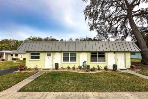 Copropriété à vendre à New Port Richey, Floride: 2 chambres, 91.42 m2 № 1296877 - photo 1