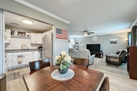 Copropriété à vendre à New Port Richey, Floride: 2 chambres, 91.42 m2 № 1296877 - photo 15