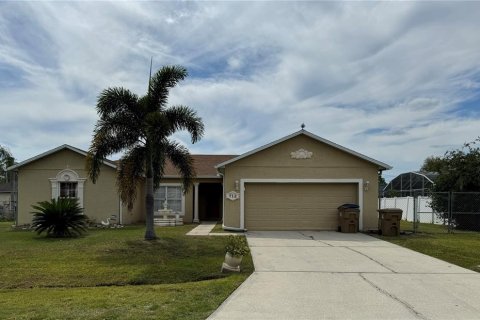 House in Kissimmee, Florida 3 bedrooms, 148.27 sq.m. № 1140008 - photo 1