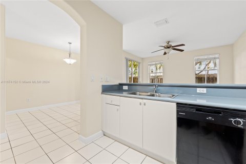 Adosado en venta en Homestead, Florida, 3 dormitorios, 160.91 m2 № 1398430 - foto 9