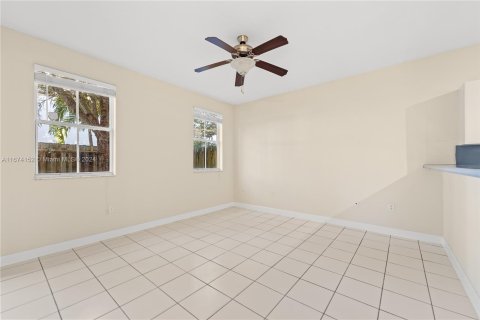 Adosado en venta en Homestead, Florida, 3 dormitorios, 160.91 m2 № 1398430 - foto 12