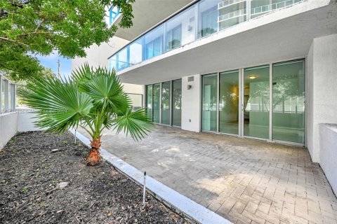 Copropriété à vendre à Miami Beach, Floride: 2 chambres, 89 m2 № 1398520 - photo 13