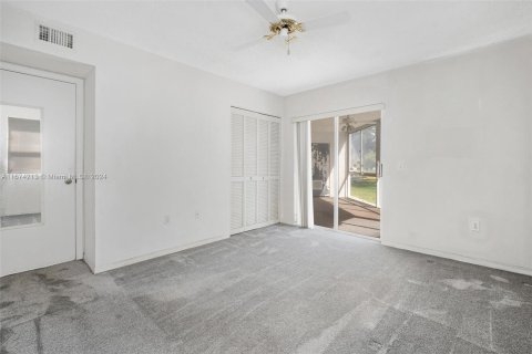 Copropriété à vendre à Tamarac, Floride: 2 chambres, 123.1 m2 № 1398431 - photo 10