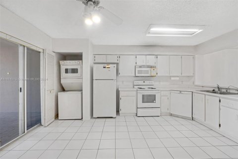 Copropriété à vendre à Tamarac, Floride: 2 chambres, 123.1 m2 № 1398431 - photo 6