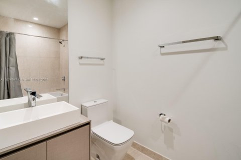 Condo in Miami, Florida, 3 bedrooms  № 1398469 - photo 22