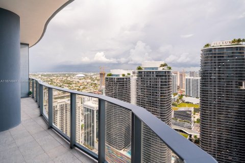 Copropriété à vendre à Miami, Floride: 3 chambres, 177.63 m2 № 1398469 - photo 24