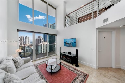 Condominio en alquiler en Miami, Florida, 2 dormitorios, 140.28 m2 № 1398468 - foto 10