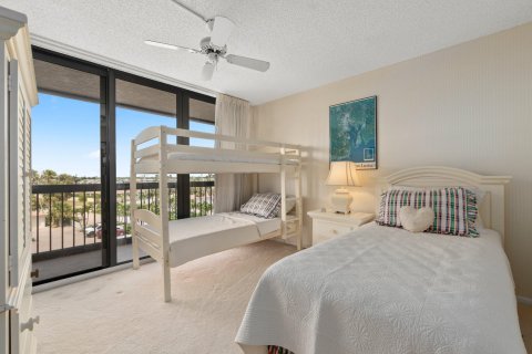 Condo in Hutchinson Island South, Florida, 3 bedrooms  № 1127694 - photo 23