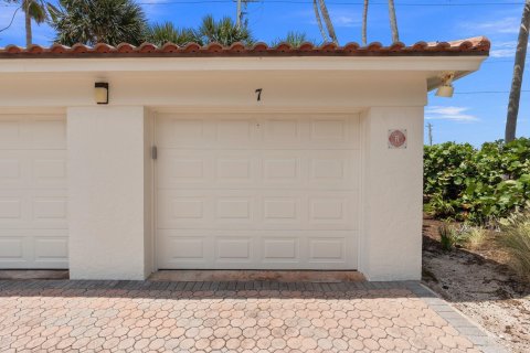 Condo in Hutchinson Island South, Florida, 3 bedrooms  № 1127694 - photo 15