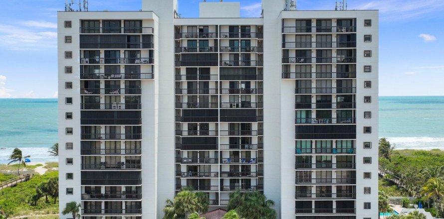 Condominio en Hutchinson Island South, Florida, 3 dormitorios  № 1127694