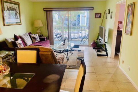 Copropriété à vendre à Pembroke Pines, Floride: 2 chambres, 102.75 m2 № 1127639 - photo 13