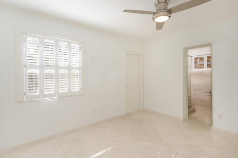 Купить коммерческую недвижимость в Форт-Лодердейл, Флорида 240.34м2, № 986976 - фото 18