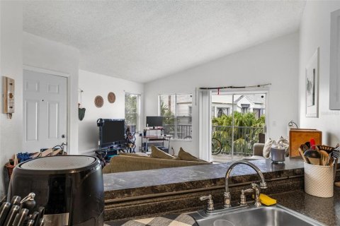 Condominio en venta en Orlando, Florida, 2 dormitorios, 86.4 m2 № 755787 - foto 11