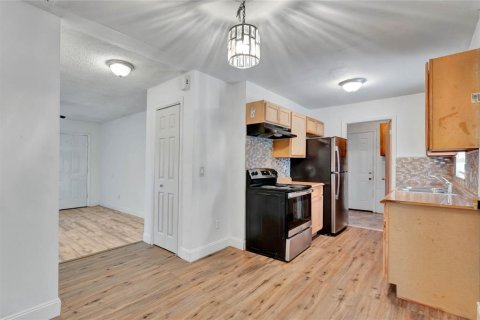 Casa en venta en Orlando, Florida, 4 dormitorios, 153.57 m2 № 1388961 - foto 8