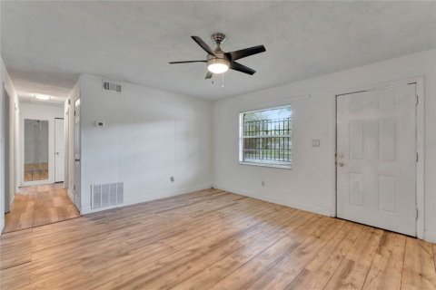 Casa en venta en Orlando, Florida, 4 dormitorios, 153.57 m2 № 1388961 - foto 6