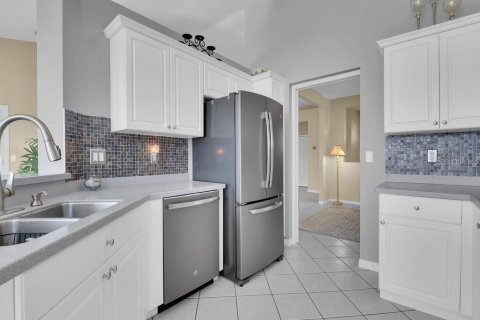 Condo in Fort Myers, Florida, 3 bedrooms  № 1382689 - photo 6