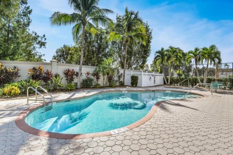 Copropriété à vendre à Fort Myers, Floride: 3 chambres, 188.96 m2 № 1382689 - photo 4