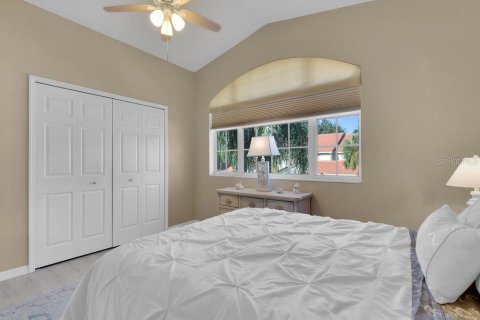 Condo in Fort Myers, Florida, 3 bedrooms  № 1382689 - photo 25