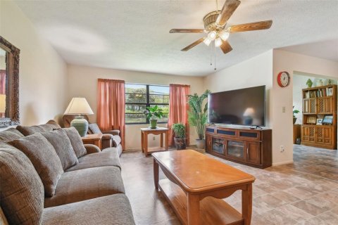 Condo in Port Richey, Florida, 2 bedrooms  № 1298917 - photo 27