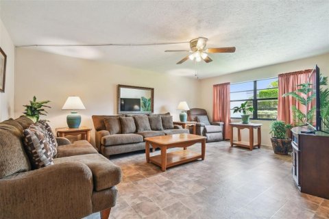 Condo in Port Richey, Florida, 2 bedrooms  № 1298917 - photo 26