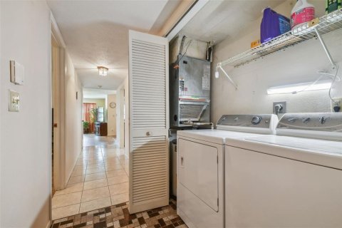 Copropriété à vendre à Port Richey, Floride: 2 chambres, 106.74 m2 № 1298917 - photo 11