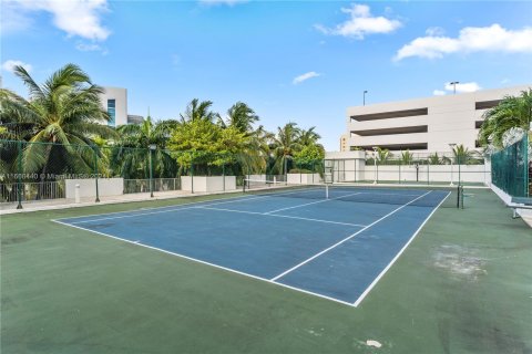 Condo in Aventura, Florida, 1 bedroom  № 1384648 - photo 23