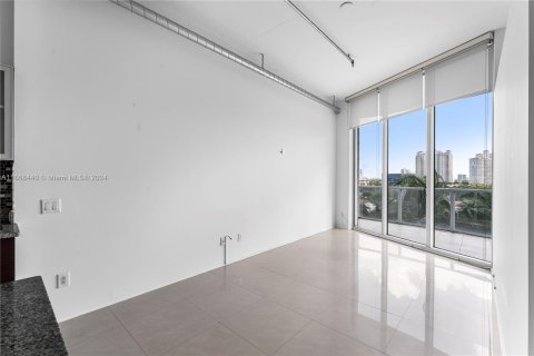 Copropriété à vendre à Aventura, Floride: 1 chambre, 75.81 m2 № 1384648 - photo 3